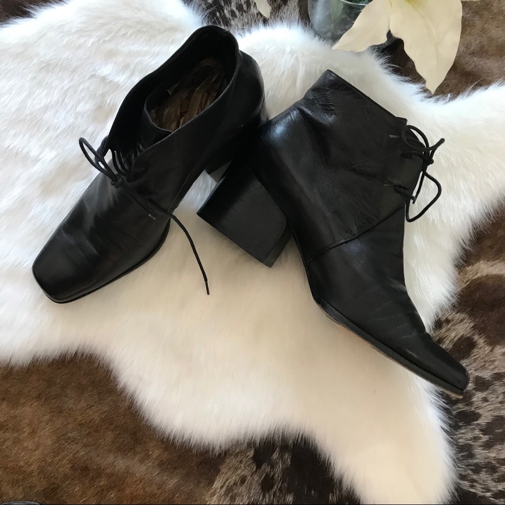 Gruppo Italiano leather booties size 10